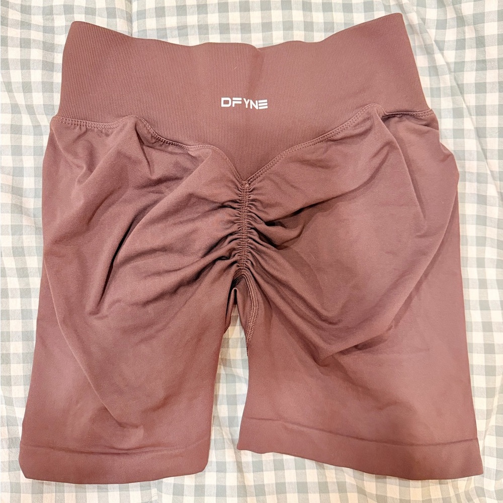 Dfyne Defy Shorts in color Umber